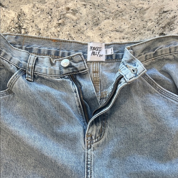 Princess Polly Women's Boyfriend Jeans - Light Blue - Picture 2 of 6